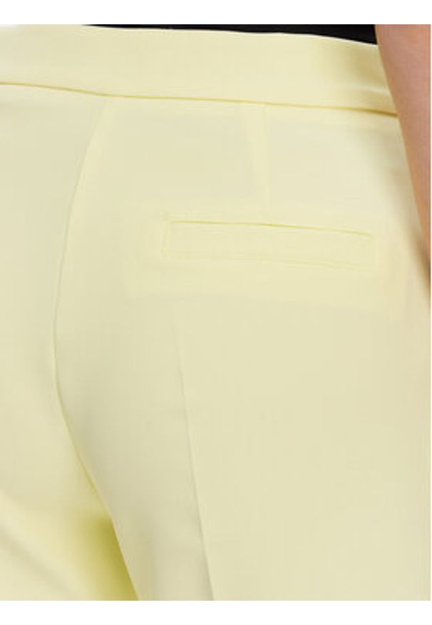 Maryley Spodnie materiałowe 25EB587/43LL Żółty Regular Fit. Kolor: żółty. Materiał: syntetyk