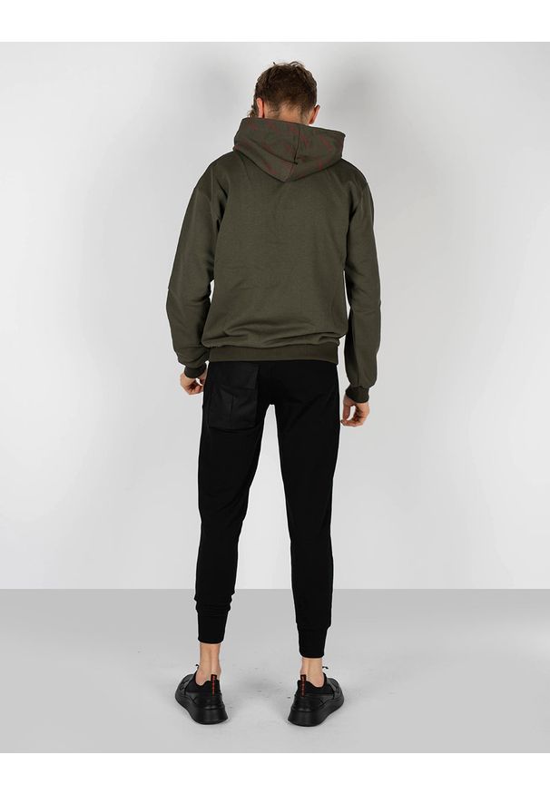 Takeshy Kurosawa Bluza | 83186 | Felpa Hoodie Cappuccio Stampato | Mężczyzna | Wojskowa Zieleń. Okazja: na co dzień. Materiał: bawełna. Wzór: aplikacja, nadruk. Styl: militarny
