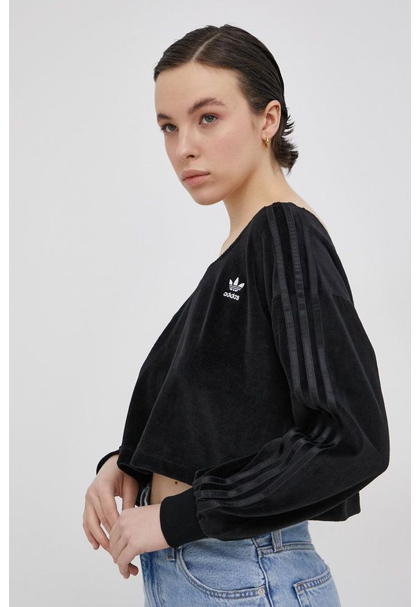 adidas Originals Bluza H18840 damska kolor czarny gładka H18840-BLACK. Kolor: czarny. Materiał: poliester, materiał, dzianina. Wzór: gładki