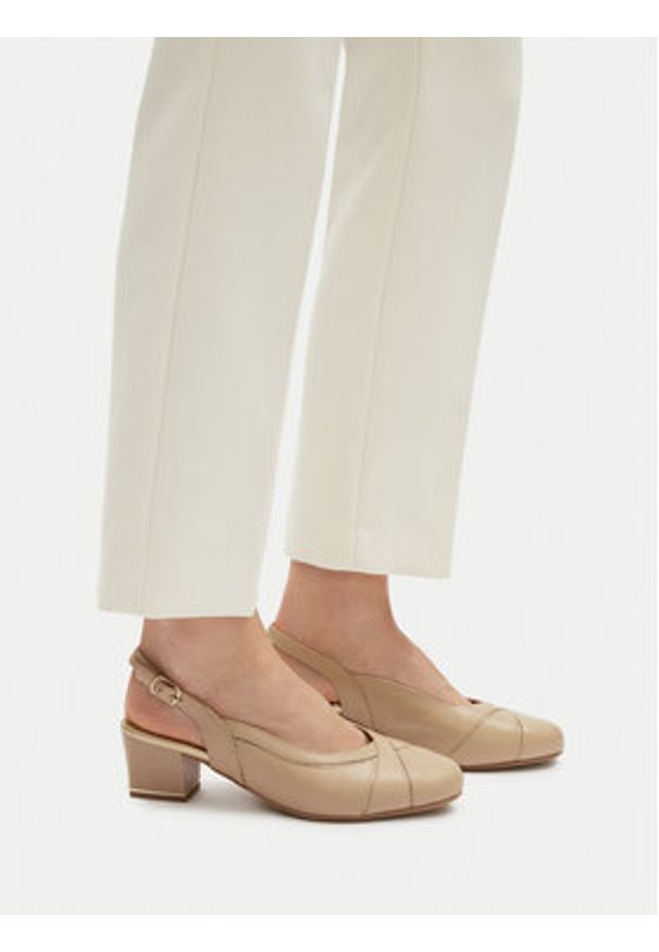 Lasocki Czółenka RST-FLEX-49 Beżowy. Kolor: beżowy. Materiał: skóra