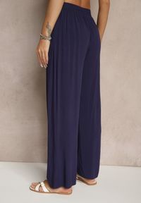 Renee - Granatowe Spodnie z Wiskozy High Waist o Szerokim Kroju Avelozi. Okazja: na co dzień. Stan: podwyższony. Kolor: niebieski. Materiał: wiskoza. Styl: elegancki, casual