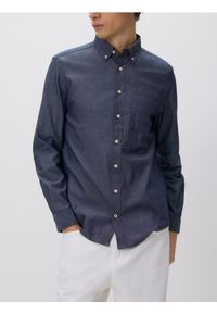 Reserved - Bawełniana koszula regular fit - granatowy. Kolor: niebieski. Materiał: bawełna