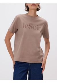 Reserved - T-shirt z nadrukiem - brązowy. Kolor: brązowy. Materiał: bawełna, dzianina. Wzór: nadruk
