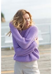 MOE - Klasyczny Sweter z Dekoltem Pod Szyję - Lawendowy. Kolor: fioletowy. Materiał: akryl. Styl: klasyczny