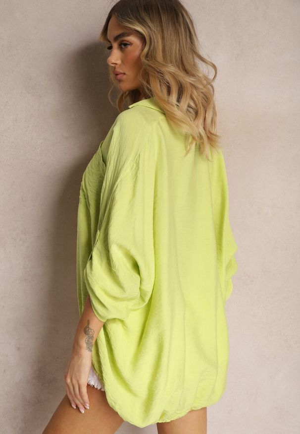 Renee - Jasnozielona Wiskozowa Koszula z Guzikami i Rękawem Długości 3/4 Herale. Typ kołnierza: dekolt w kształcie V. Kolekcja: plus size. Kolor: zielony. Materiał: wiskoza