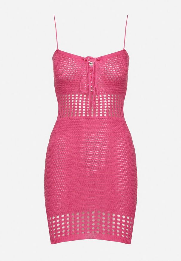 Born2be - Fuksjowa Dopasowana Sukienka Mini z Ażurowymi Wstawkami i Ozdobnym Dekoltem Jazlen. Okazja: na co dzień, na plażę, na spacer. Kolor: różowy. Wzór: ażurowy. Styl: wakacyjny, casual, klasyczny. Długość: mini