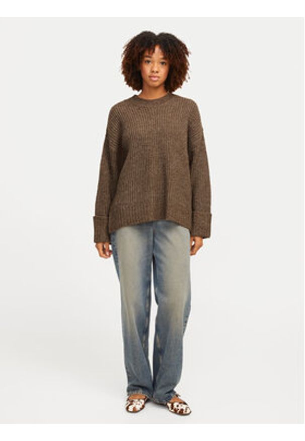 JJXX Sweter 12245453 Brązowy Relaxed Fit. Kolor: brązowy. Materiał: syntetyk