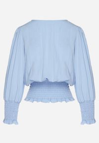Born2be - Niebieska Bluzka z Wiskozą i Ściągaczami Velio. Okazja: na co dzień, na spotkanie biznesowe. Kolor: niebieski. Materiał: wiskoza. Styl: biznesowy, elegancki, casual #3