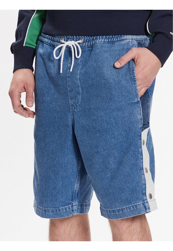 Tommy Jeans Szorty jeansowe Aiden DM0DM16152 Niebieski Regular Fit. Kolor: niebieski. Materiał: bawełna
