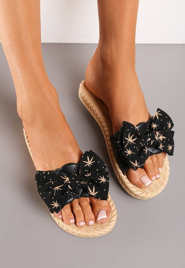 Renee - Czarne Klapki Boho z Kokardką Vosilara. Kolor: czarny. Sezon: lato. Obcas: na obcasie. Styl: boho. Wysokość obcasa: niski