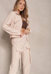 Renee - Jasnobeżowy Komplet Dresowy Utility Bluza Rozpinana i Spodnie z Kieszeniami Telinoria. Kolor: beżowy. Materiał: dresówka. Wzór: aplikacja #5