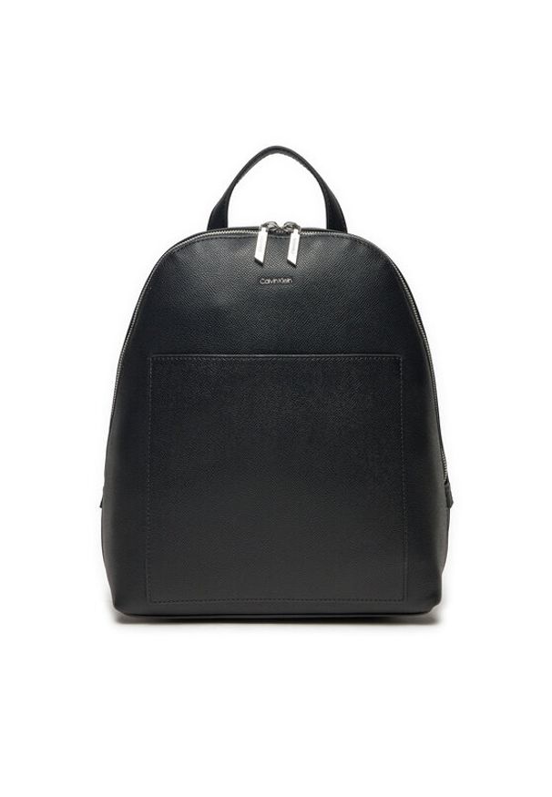 Calvin Klein Plecak Ck Must Dome Backpack_Caviar K60K613087 Czarny. Kolor: czarny. Materiał: skóra