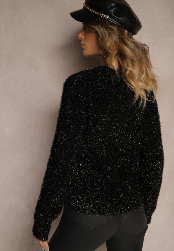 Renee - Czarny Sweter z Wiskozą i Metaliczną Nitką Sanavirae. Okazja: do pracy, na co dzień, na spotkanie biznesowe. Kolor: czarny. Materiał: wiskoza. Styl: casual, elegancki, biznesowy