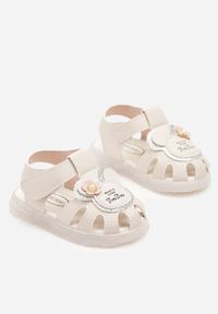 Born2be - Beżowe Sandały z Ledami Aplikacją i Perełką Kinzelia. Zapięcie: rzepy. Kolor: beżowy. Wzór: aplikacja. Sezon: lato