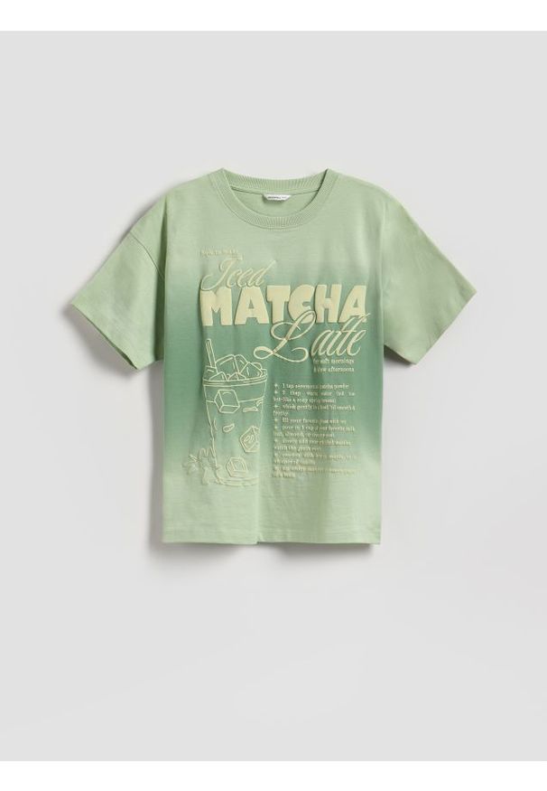 Reserved - Luźny t-shirt z nadrukiem - jasnozielony. Kolor: zielony. Materiał: bawełna. Wzór: nadruk