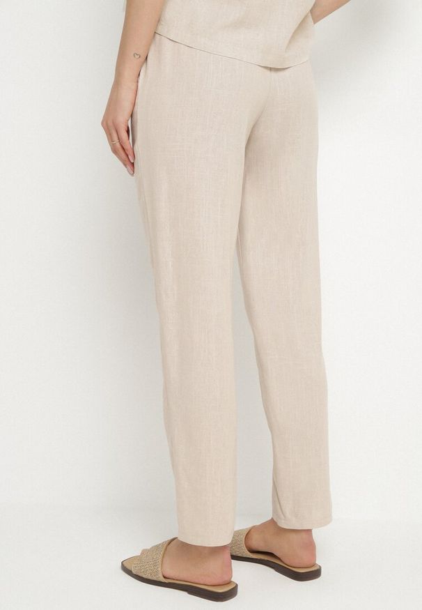 Born2be - Jasnobeżowe Spodnie z Lnem Ozdobione Sznurkiem Naterella. Okazja: na co dzień. Kolor: beżowy. Materiał: len. Wzór: aplikacja. Styl: elegancki, casual, boho