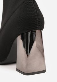 Renee - Czarne Skarpetkowe Botki VICES na Słupku w Eleganckim Stylu Rarana. Zapięcie: bez zapięcia. Kolor: czarny. Materiał: skóra. Obcas: na słupku. Styl: elegancki. Wysokość obcasa: średni #3