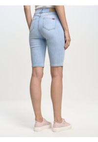 Big-Star - Szorty damskie jeansowe Shira 100. Kolor: niebieski. Materiał: jeans. Sezon: lato. Styl: wakacyjny, klasyczny, elegancki #6
