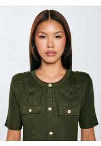 Big-Star - Sukienka damska mini z wiskozy z ozdobnymi guzikami khaki Dilara 303. Kolor: zielony. Materiał: wiskoza. Styl: elegancki. Długość: mini #3