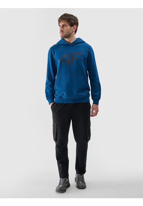 4f - 4F Bluza dresowa nierozpinana z kapturem męska - turkusowa M. Okazja: na co dzień. Typ kołnierza: kaptur. Kolor: turkusowy. Materiał: dresówka. Wzór: gładki, nadruk, ze splotem. Styl: casual, sportowy