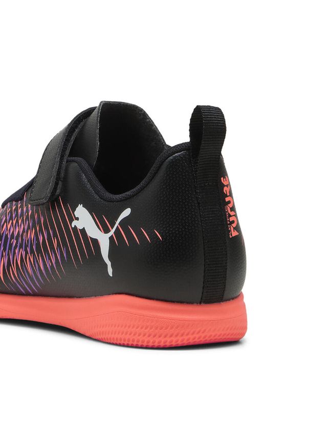 Puma - Młodzieżowe buty piłkarskie FUTURE 8 PLAY TT V PUMA Black White Glowing Red. Kolor: czerwony, biały, wielokolorowy, czarny. Sport: piłka nożna