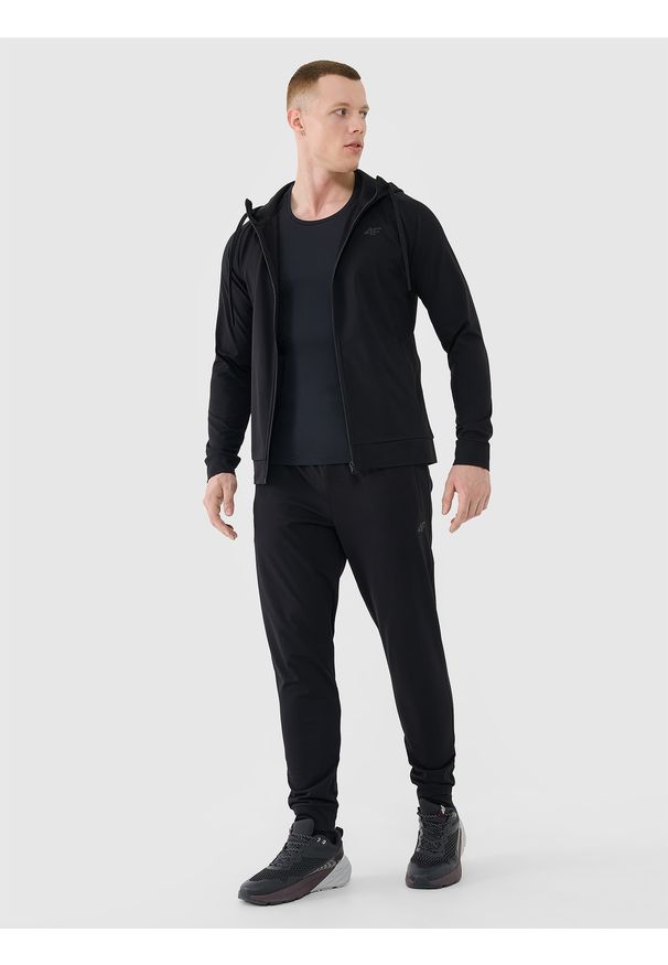 4f - 4F Bluza treningowa szybkoschnąca męska - czarna M. Okazja: na co dzień. Typ kołnierza: kaptur. Kolor: czarny. Materiał: dzianina, włókno, syntetyk, materiał, elastan. Długość rękawa: raglanowy rękaw. Wzór: gładki, ze splotem. Styl: sportowy, casual. Sport: fitness
