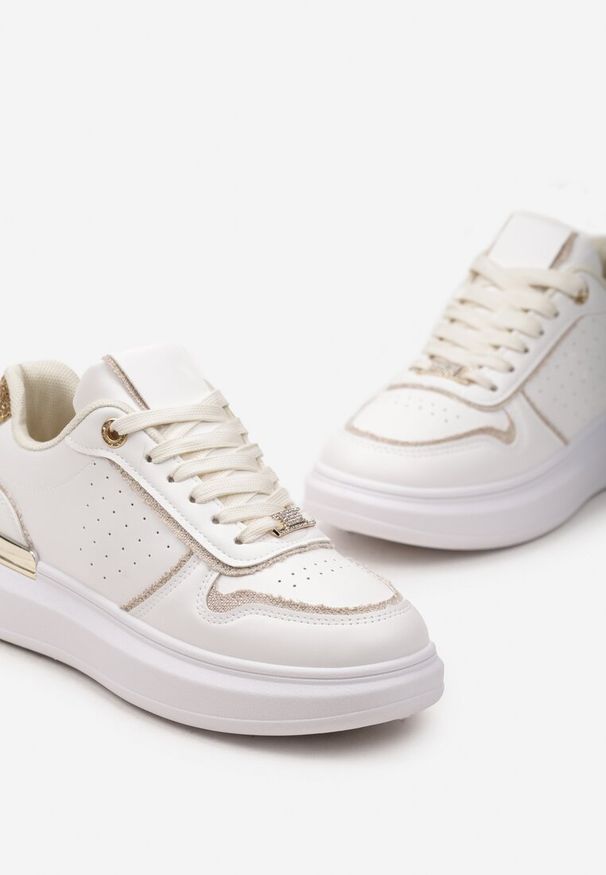 Renee - Beżowo-Białe Sneakersy na Platformie Ozdobione Brokatem i Metaliczną Wstawką Mexia. Kolor: beżowy. Wzór: aplikacja. Obcas: na platformie