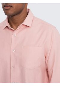 Ombre Clothing - Męska koszula z kieszenią REGULAR FIT - różowa V5 OM-SHCS-0148 - XXL. Kolor: różowy. Materiał: poliester, bawełna. Długość rękawa: długi rękaw. Długość: długie #8