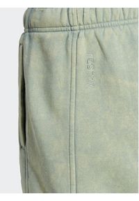 Adidas - adidas Spodnie dresowe ALL SZN Fleece Washed IL3272 Zielony Loose Fit. Kolor: zielony. Materiał: bawełna, dresówka #2