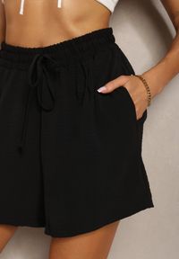 Renee - Czarne Szorty Bermudy High Waist z Gumką w Talii Fulitta. Okazja: na co dzień. Stan: podwyższony. Kolor: czarny. Sezon: lato. Styl: casual, elegancki #2