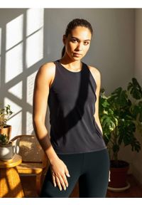Sinsay - Sportowy top Gym Hard - brązowy. Kolor: brązowy. Styl: sportowy