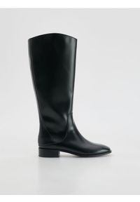 Reserved - Kozaki na niskim obcasie - czarny. Kolor: czarny. Materiał: skóra. Obcas: na obcasie. Wysokość obcasa: niski #1