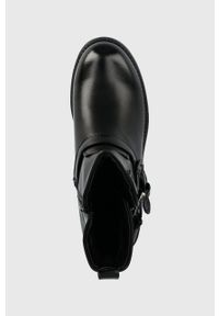 Answear Lab botki damskie kolor czarny na słupku. Nosek buta: okrągły. Kolor: czarny. Materiał: guma. Obcas: na słupku. Styl: wakacyjny. Wysokość obcasa: średni #4