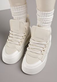 Born2be - Beżowe Ocieplane Sneakersy na Grubej Podeszwie z Tłoczonym Wzorem Anweda. Okazja: na co dzień. Kolor: beżowy. Materiał: jeans #2