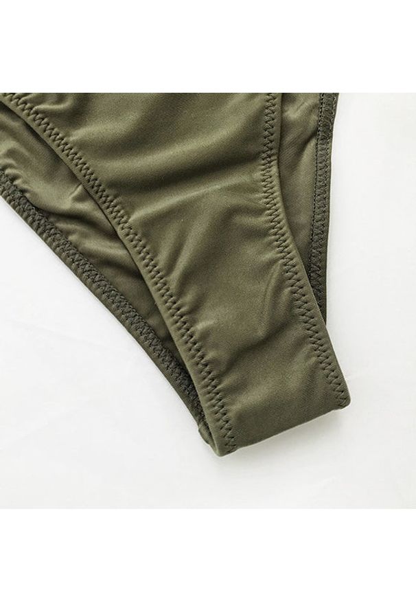 Intica - Majtki bikini z ozdobnymi paseczkami Zaylee. Kolor: zielony. Materiał: materiał