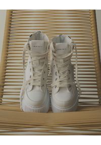 Inuikii - INUIKII MATILDA CANVAS HIGH Sneakersy damskie. Okazja: na co dzień, na spacer. Wysokość cholewki: przed kolano. Kolor: biały. Materiał: guma, materiał. Szerokość cholewki: normalna. Sezon: lato. Sport: turystyka piesza #5