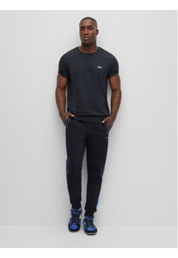 BOSS - Boss T-Shirt Tee Curved 50469045 Granatowy Regular Fit. Kolor: niebieski. Materiał: bawełna