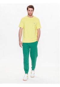 United Colors of Benetton - United Colors Of Benetton T-Shirt 3MI5J1AF7 Żółty Regular Fit. Kolor: żółty. Materiał: bawełna #2