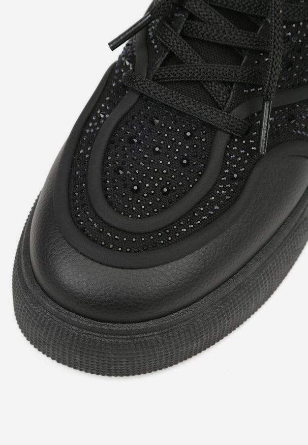 Renee - Czarne Sneakersy na Platformie Ozdobione Cyrkoniami Kyllyss. Okazja: na randkę, na spacer. Kolor: czarny. Materiał: jeans. Wzór: aplikacja. Obcas: na platformie. Sport: turystyka piesza