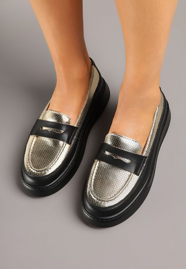 Born2be - Czarne Mokasyny Skórzane na Grubej Podeszwie Odrelle. Okazja: na co dzień, na spacer. Kolor: czarny. Materiał: skóra. Styl: elegancki, casual