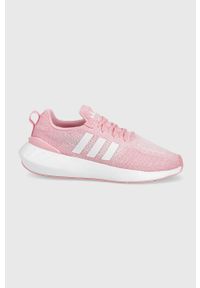 adidas Originals buty Swift Run 22 GV7972 kolor różowy. Nosek buta: okrągły. Zapięcie: sznurówki. Kolor: różowy. Materiał: guma, materiał. Obcas: na platformie. Sport: bieganie