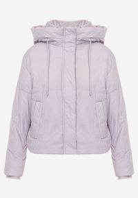 Renee - Jasnofioletowa Kurtka z Szerokim Pikowaniem i Nieodpinanym Kapturem Ninilira. Okazja: na spacer. Kolor: fioletowy. Materiał: jeans #7