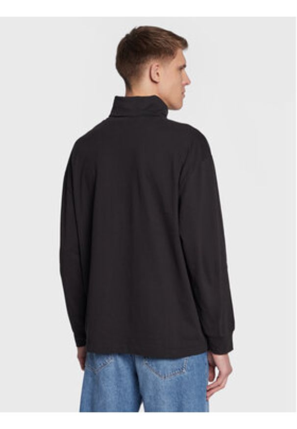 Calvin Klein Jeans Longsleeve J30J322626 Czarny Regular Fit. Kolor: czarny. Materiał: bawełna. Długość rękawa: długi rękaw