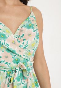 Born2be - Zielony Kombinezon na Ramiączkach z Wiązanym Paskiem w Kwiatowy Wzór Nelle. Okazja: na co dzień. Kolor: zielony. Długość rękawa: na ramiączkach. Wzór: kwiaty. Styl: elegancki, casual #4