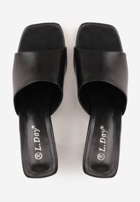 Born2be - Czarne Minimalistyczne Klapki na Słupku z Odkrytym Kwadratowym Noskiem Monaera. Okazja: na co dzień, na ślub cywilny, na wesele. Kolor: czarny. Wzór: gładki. Obcas: na słupku. Styl: casual, elegancki #3