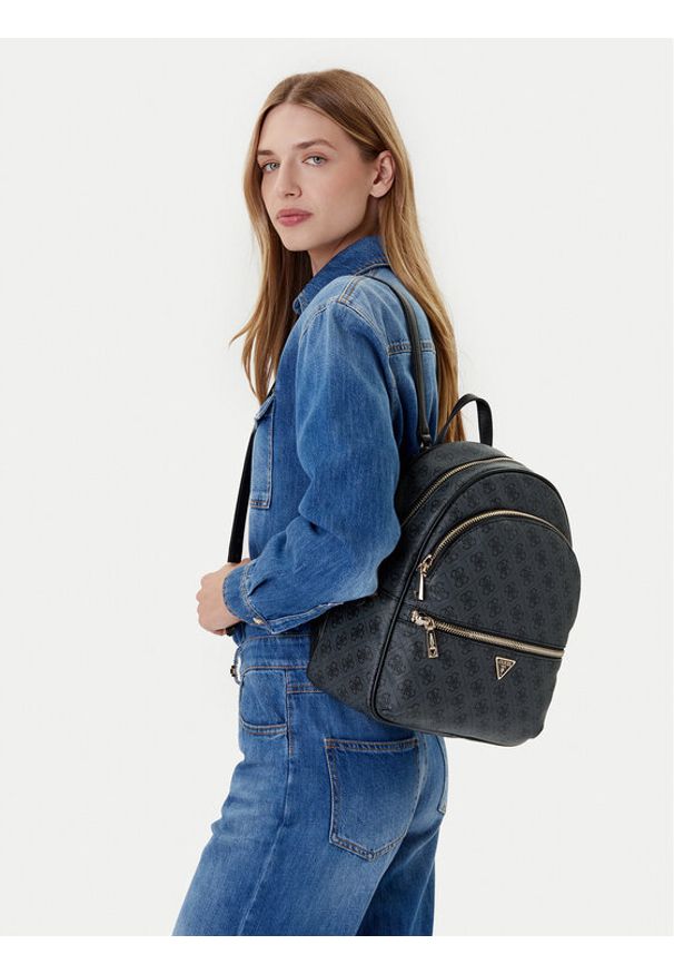 Guess Plecak Manhattan II HWSG71 18330 Szary. Kolor: szary. Materiał: skóra