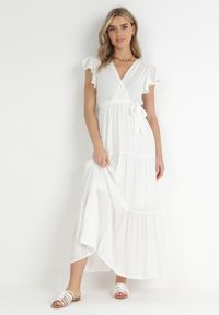 Born2be - Biała Sukienka Cephemus. Kolor: biały. Materiał: materiał. Wzór: jednolity, gładki. Sezon: lato. Typ sukienki: rozkloszowane, kopertowe. Styl: wakacyjny. Długość: maxi #6