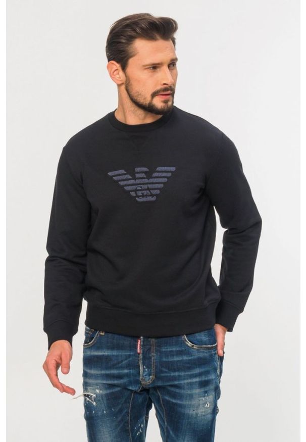 Emporio Armani - EMPORIO ARMANI Granatowa bluza męska z wyszywanym logo. Kolor: niebieski. Materiał: prążkowany
