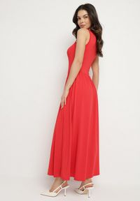 Born2be - Czerwona Sukienka z Wiskozą o Rozkloszowanym Kroju z Kwadratowym Dekoltem Tilvia. Okazja: na co dzień. Typ kołnierza: dekolt kwadratowy. Kolor: czerwony. Materiał: wiskoza. Długość rękawa: na ramiączkach. Sezon: lato. Styl: casual #4