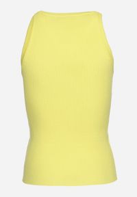 Born2be - Żółty Top o Klasycznym Kroju z Prążkowanej Dzianiny Wavera. Kolor: żółty. Materiał: dzianina, prążkowany. Styl: klasyczny #3
